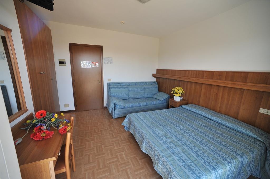 Hotel Aspe Bibione Bilik gambar